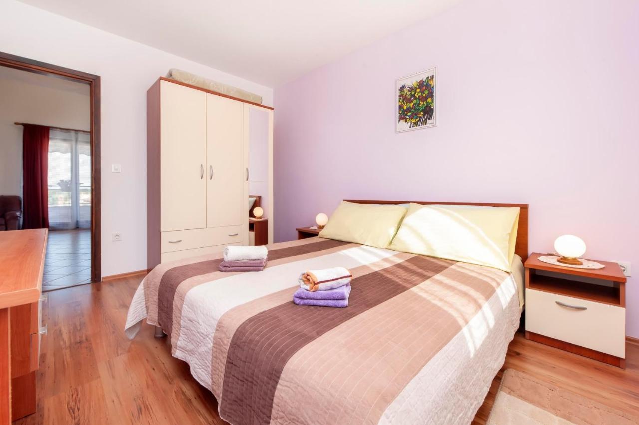 Apartments Adria Rovinj Buitenkant foto