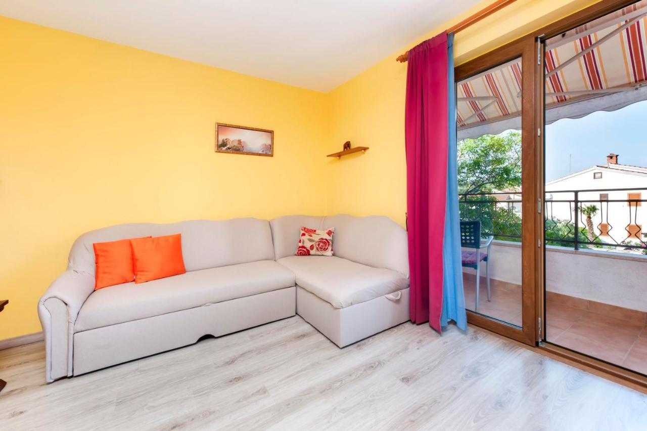 Apartments Adria Rovinj Buitenkant foto