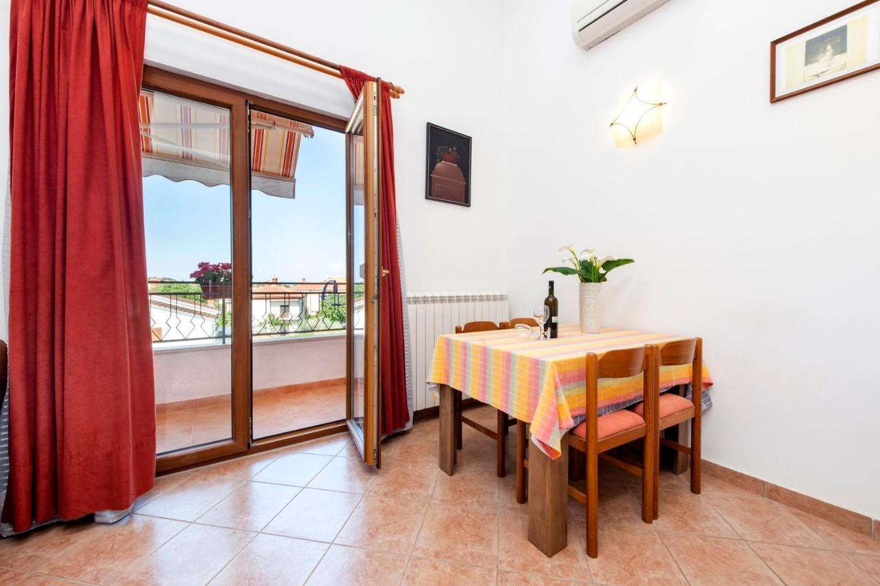 Apartments Adria Rovinj Buitenkant foto