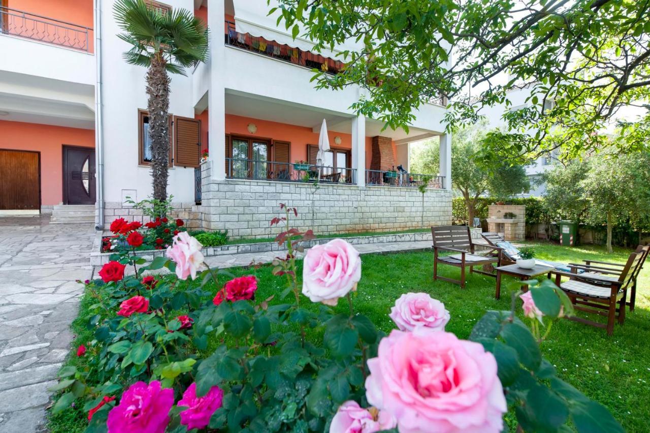 Apartments Adria Rovinj Buitenkant foto